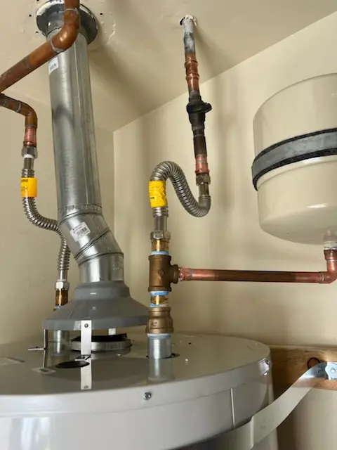Water heater installation and plumbing repair in Thai Town
